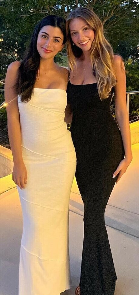 レズビアン誘惑オンリーファンズ 無料 画像