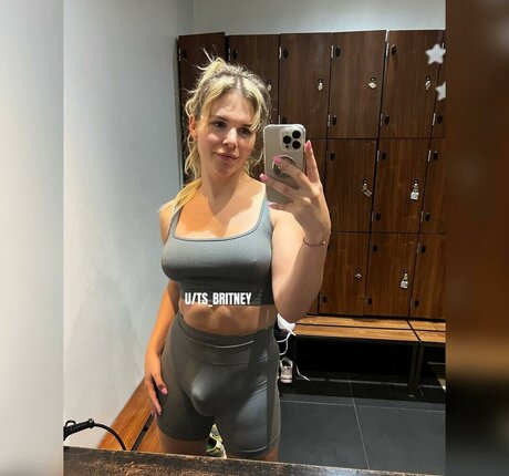 Trans Britney Spears 美しいモデル 画像