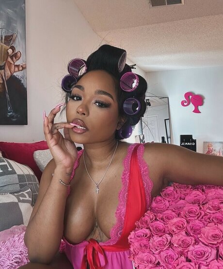 Trapezoidmouth ポルノスター エロティック 写真