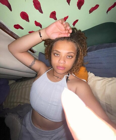 ワックスオンリーファン ポルノ 写真