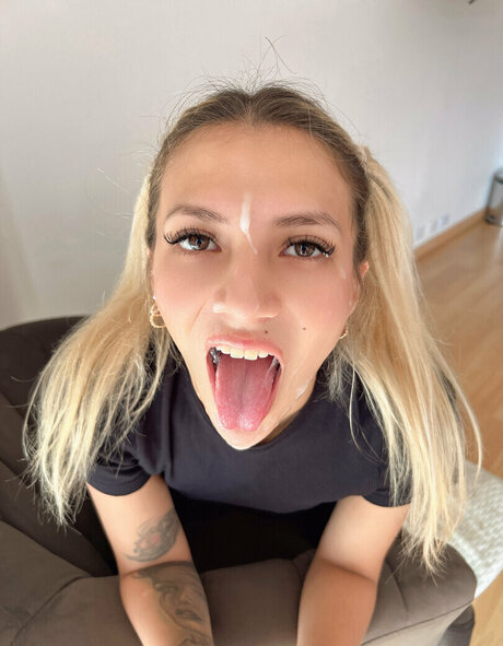 巨尻オンリーファン アダルト 画像