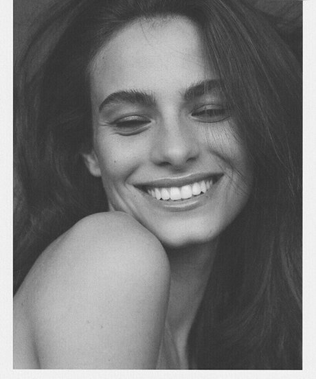 Paulina Fuchs ポルノモデル ギャラリー