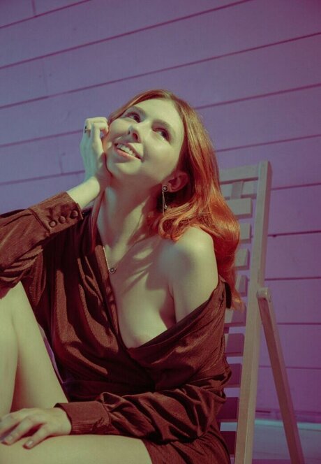 aphralina 素敵なモデル 画像