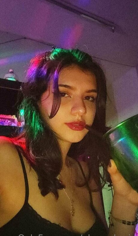 黒人ティーンのプッシーオンリーファンズ エロチック 画像