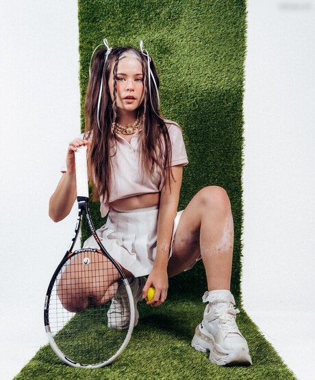 nadinebreaty スター ヌード アーカイブ