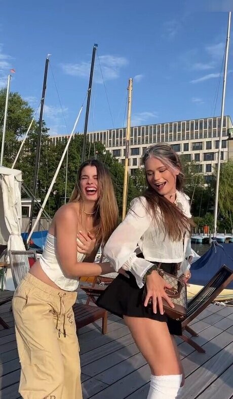 nadinebreaty アートスター 画像