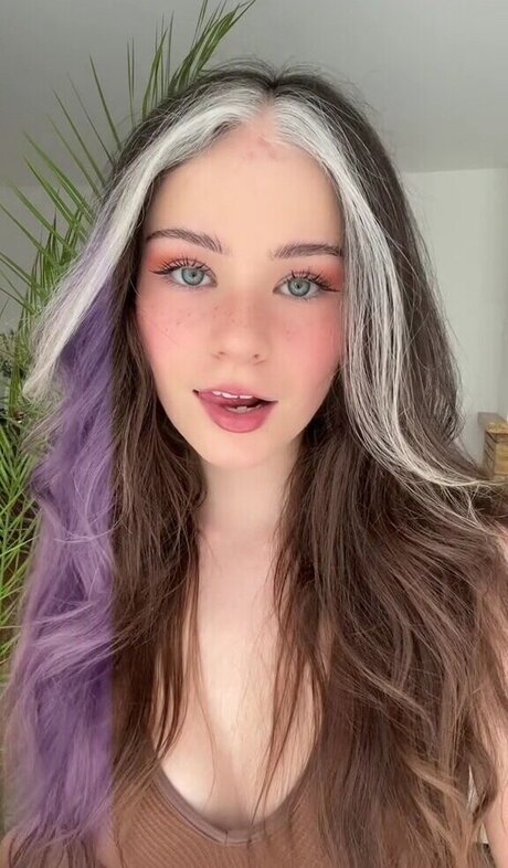 nadinebreaty 写真集