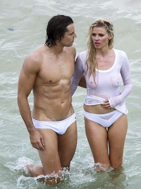 キッチンセックスオンリーファンズ アダルト 写真