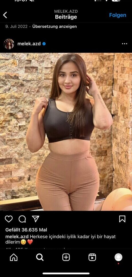 Melek Azad 完璧なポルノスター ギャラリー