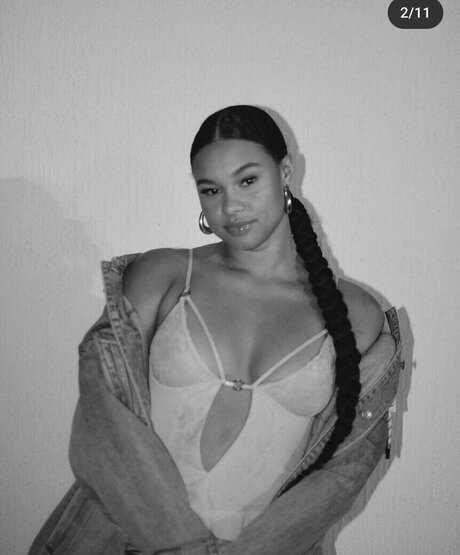 Satou Sabally ホットなモデル 画像