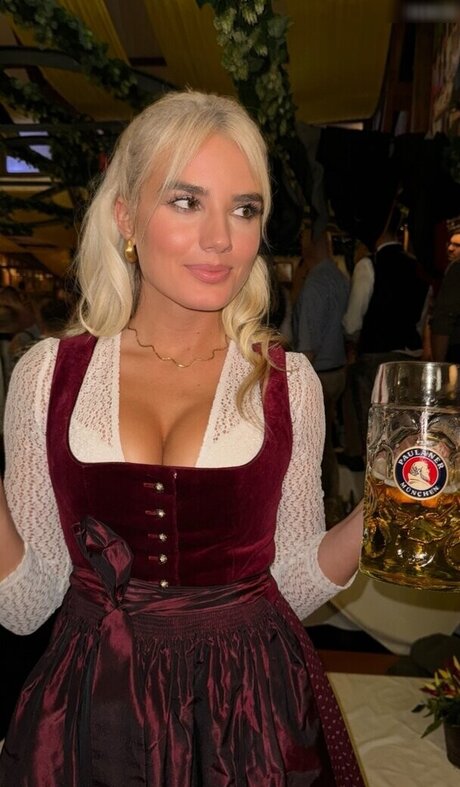 Laura Block セクシーなポルノスター 画像