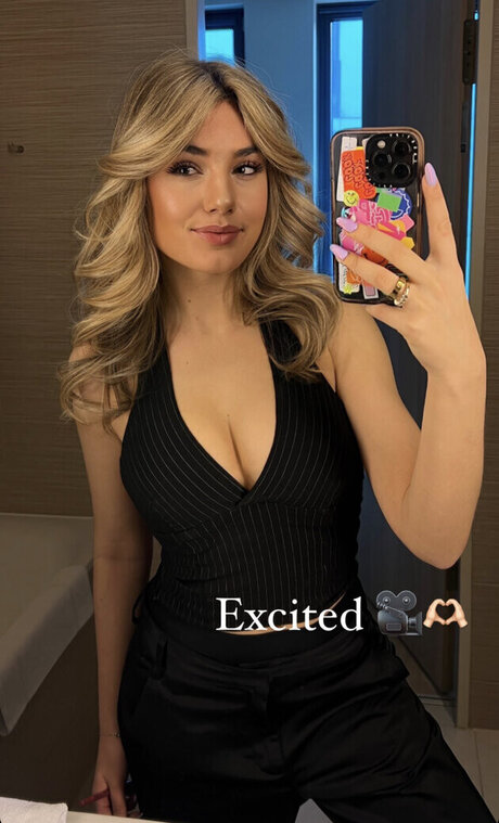 Laura Block 独占女優 写真