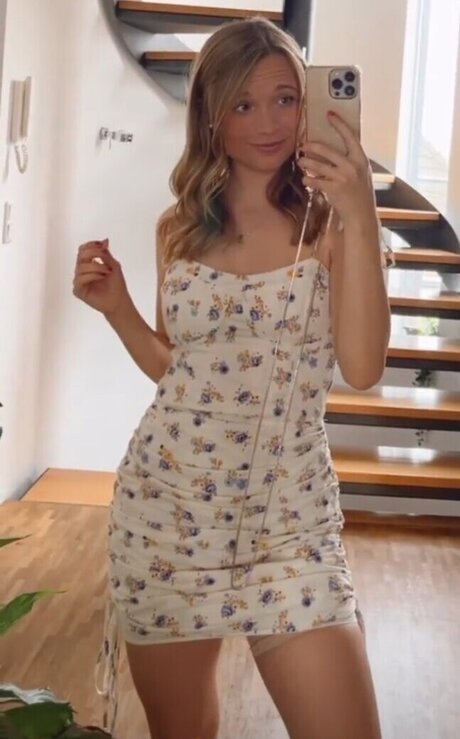 エボニートップオンリーファン ヌード 画像