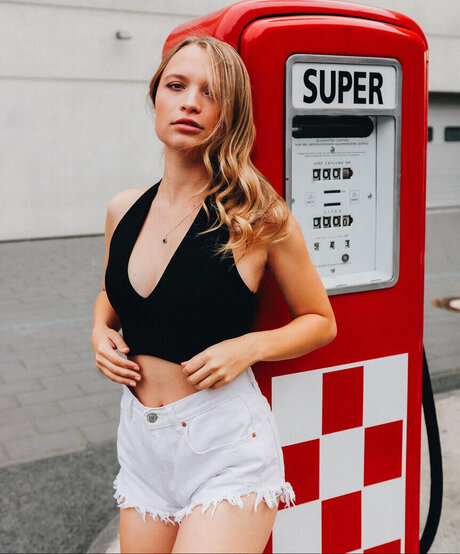 Lisa K ppers 裸の女優 画像