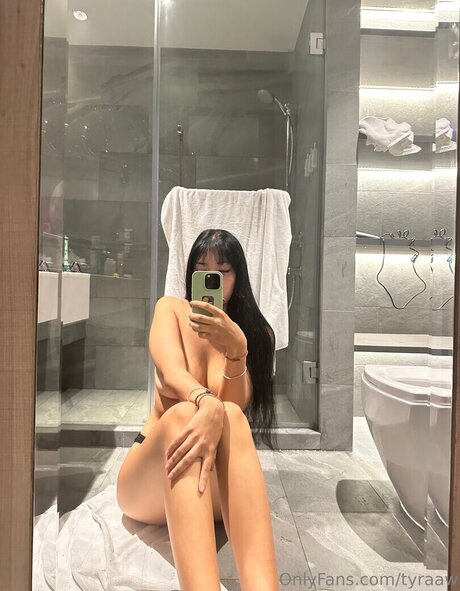 Tr yaz セクシー女優 写真