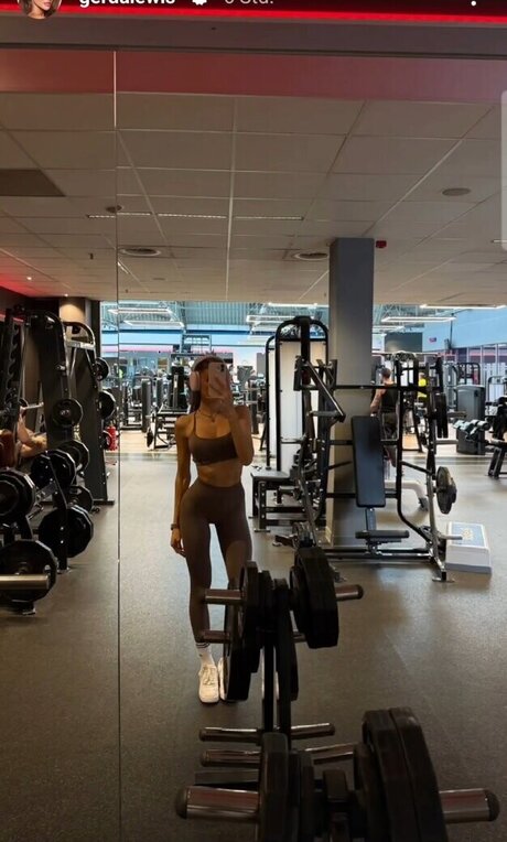 Gerda Lewis ポルノスター アダルト 写真