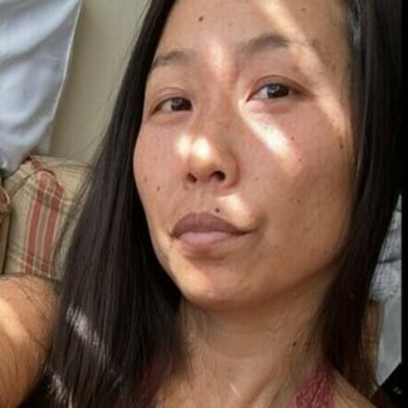 Emelh827 ポルノスター ホット 写真