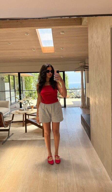 Geraldine Viswanathan 高品質モデル 写真