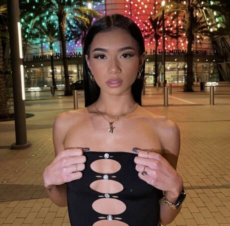 Kaylee Pereira アートスター 写真