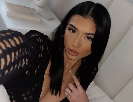 Kaylee Pereira セクシーなポルノスター 写真