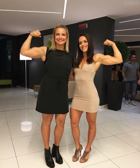 Lea Schreiner アートモデル 画像