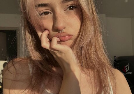 アジア人ニューハーフオンリーファンズ 無料 写真