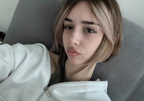 pavuk1 0 エロティックモデル 写真