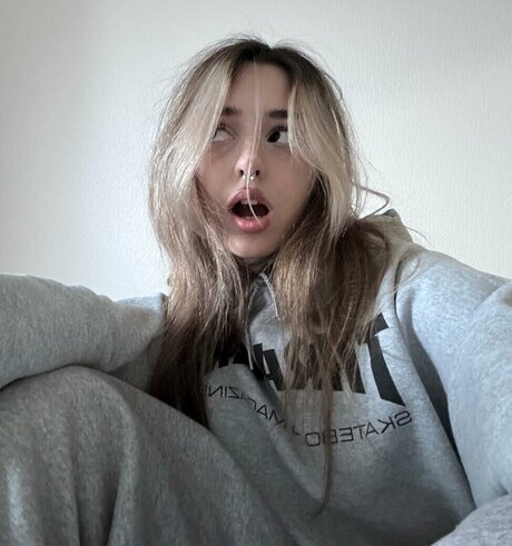 pavuk1 0 エロティックなポルノスター ギャラリー