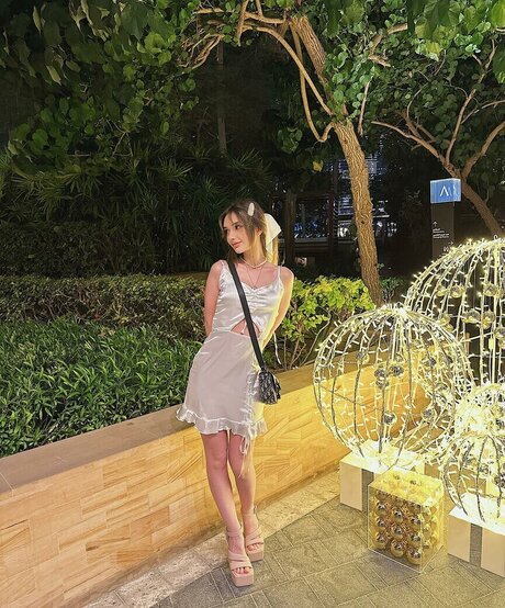 ヌード妻オンリーファンズ 美しいポルノ 写真