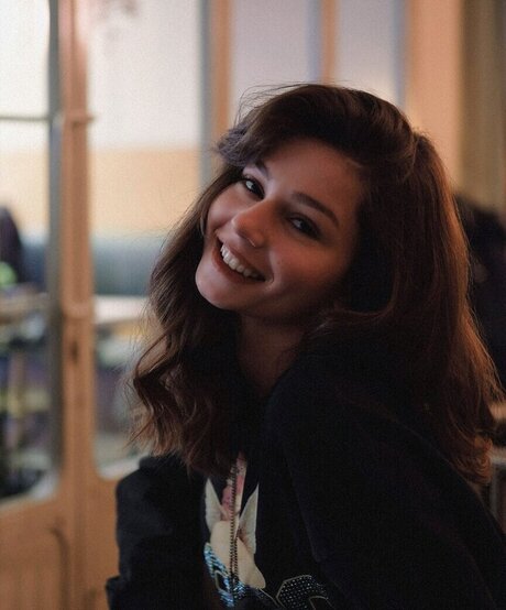 巨乳ランジェリーオンリーファンズ 無料ヌード 画像