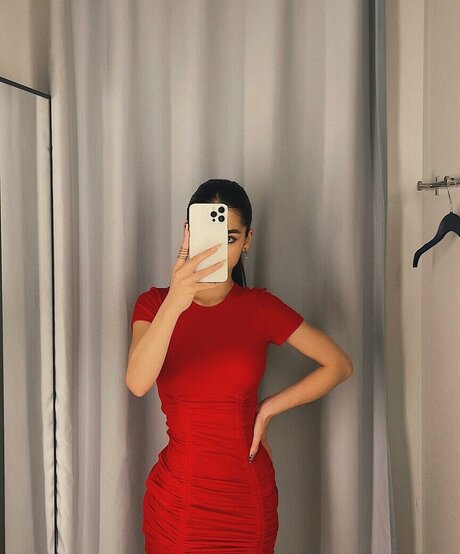 Sofia Chernasova ポルノスター 無料 画像