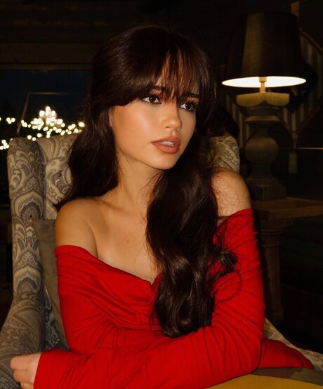 Sofia Chernasova エロティック女優 画像