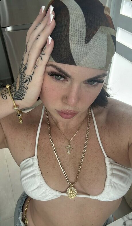 黒檀の熟女オンリーファンズ セクシーxxx 写真