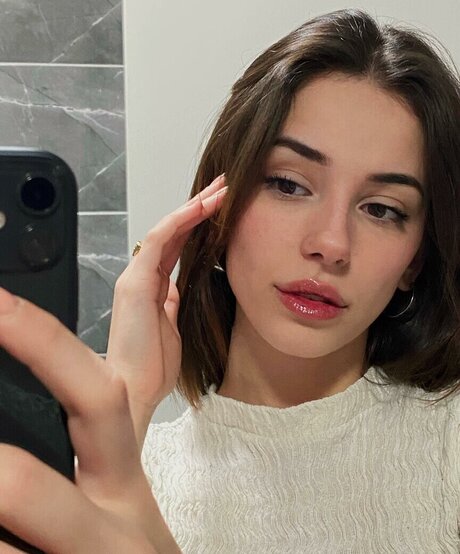 ebrarkrbkn 裸のモデル アーカイブ