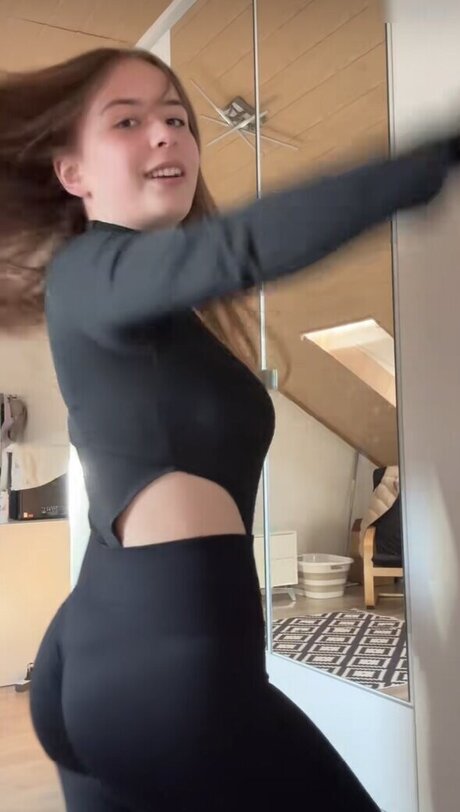 Darling sxh ヌードモデル 画像