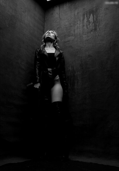 アジア人のガールフレンドオンリーファンズ アートヌード 写真