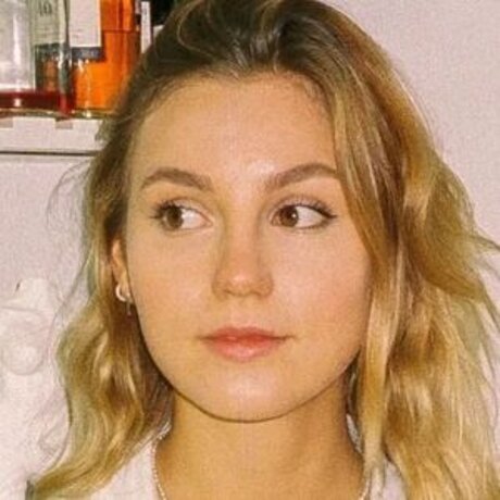 シャワー3P オンリーファンズ 可愛い 写真