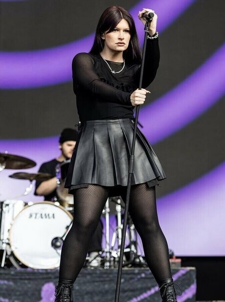 黒檀の熟女オンリーファンズ 無料アダルト 写真