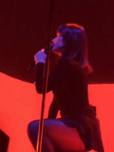 熟女潮吹きオンリーファンズ セックス 画像