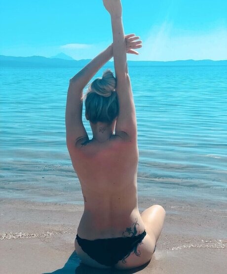 Jacqueline Sparrow 最高のスター ギャラリー