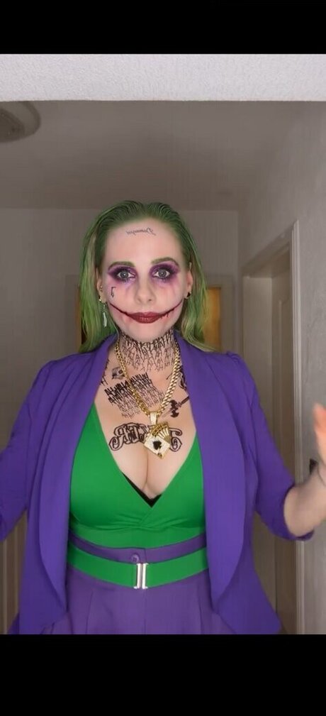 Jacqueline Sparrow 高品質スター 画像