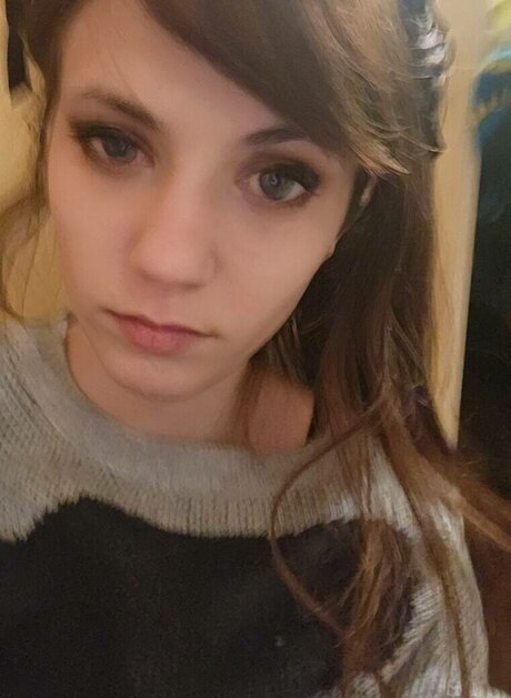 Ariel Harris ポルノスター HD 写真