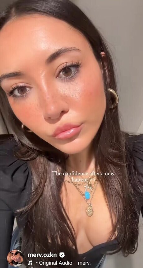 ブルネットのPOV オンリーファンズ 美しい 画像