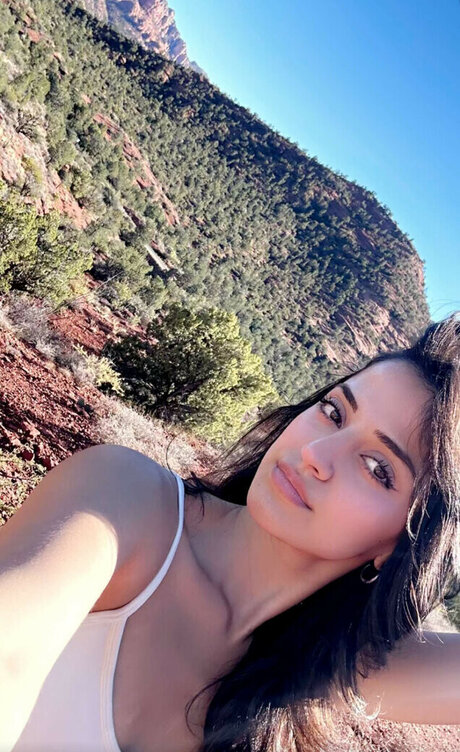 19歳のオンリーファンズ アダルト 画像