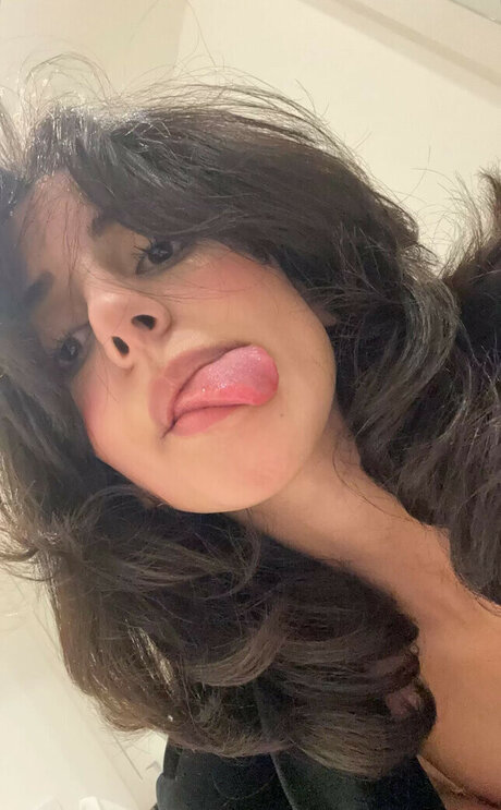 エモな痴女オンリーファンズ ホットポルノ 写真