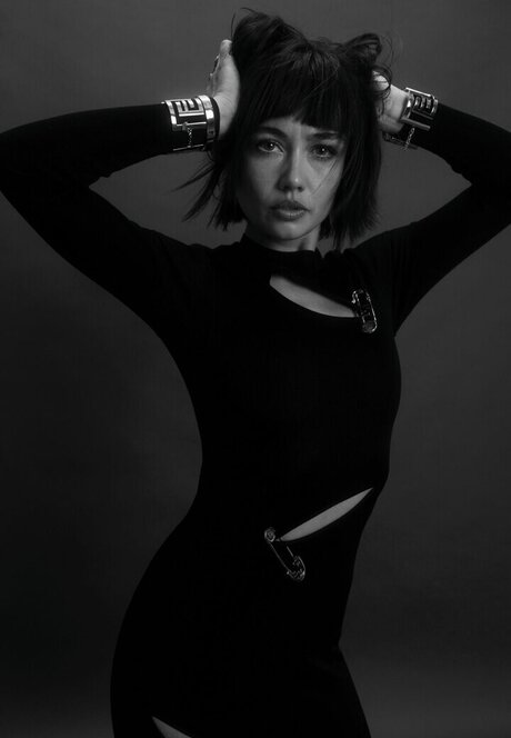 Sydney Chandler 素敵なスター 写真