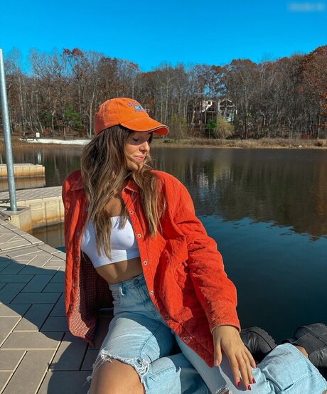 julie tirado ポルノモデル 画像