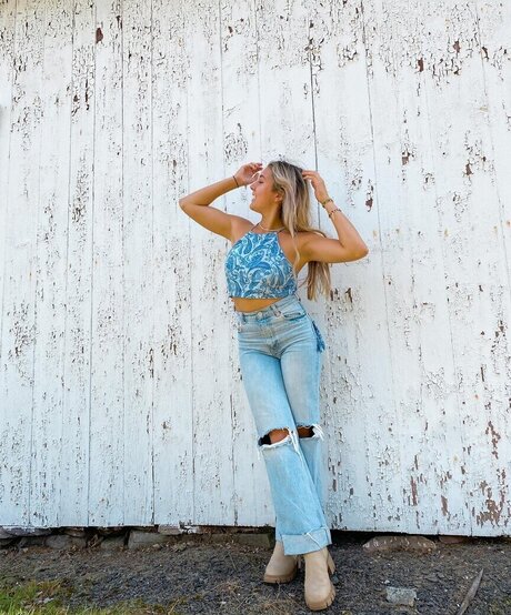 ミラーセルフィーオンリーファンズ ホットxxx 画像