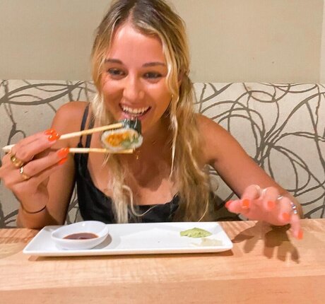 julie tirado 完璧なスター 画像