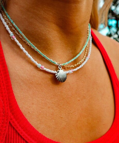 ティーンレズビアンオンリーファンズ エロ 画像